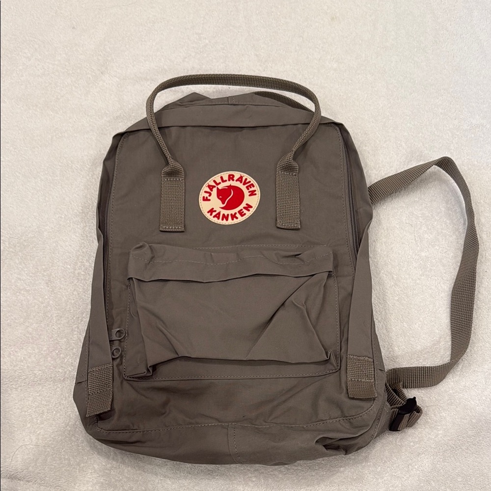 Fjallraven Kånken Backpack in Taupe